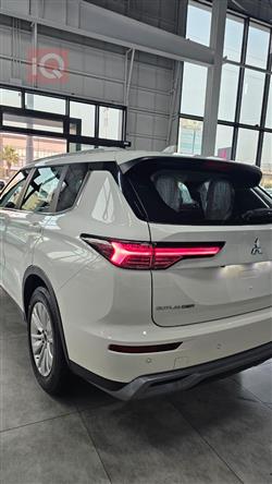 ميتسوبيشي اوتلاندر